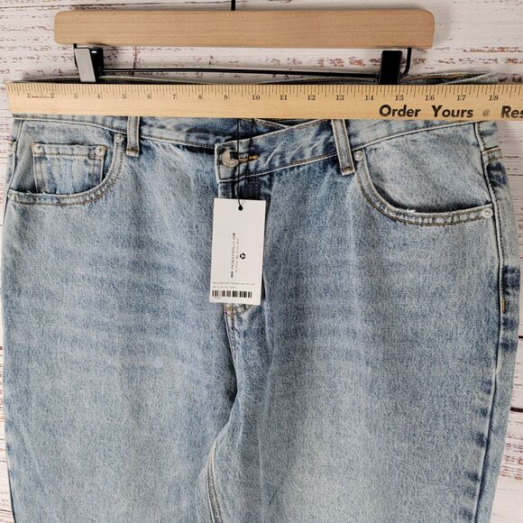 Princess Polly Women' Size 12 Holly Asymmetrical Straight Leg Button Fly Jeans - Picture 8 of 13